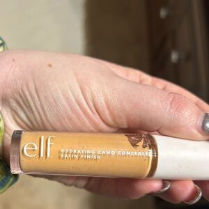 E.L.F camo concealer sand color